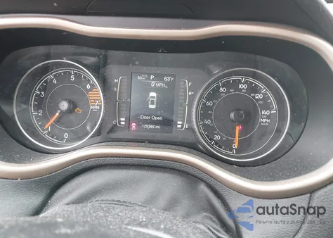 2017 Jeep Cherokee Latitude Fwd from USA, damaged, VIN 1C4PJLCB2HW566065